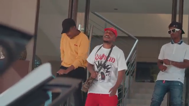 VIDEO: Emtee ft. Snymaan & S’Villa – “Abantu”