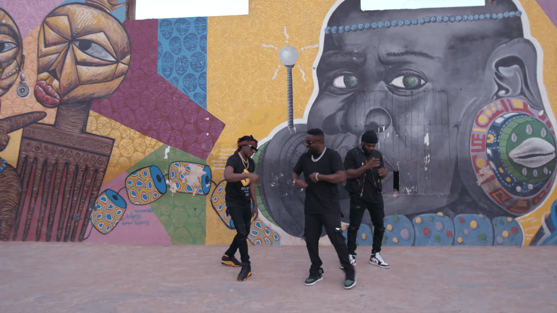 DOWNLOAD R2Bees ft. Sarkodie - "Yawa" Video