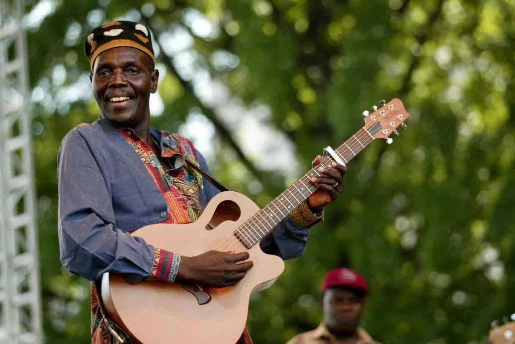 James Sakala Reveals His Mentor Was The Legend Oliver Mtukudzi After Winning An Award (Read More)